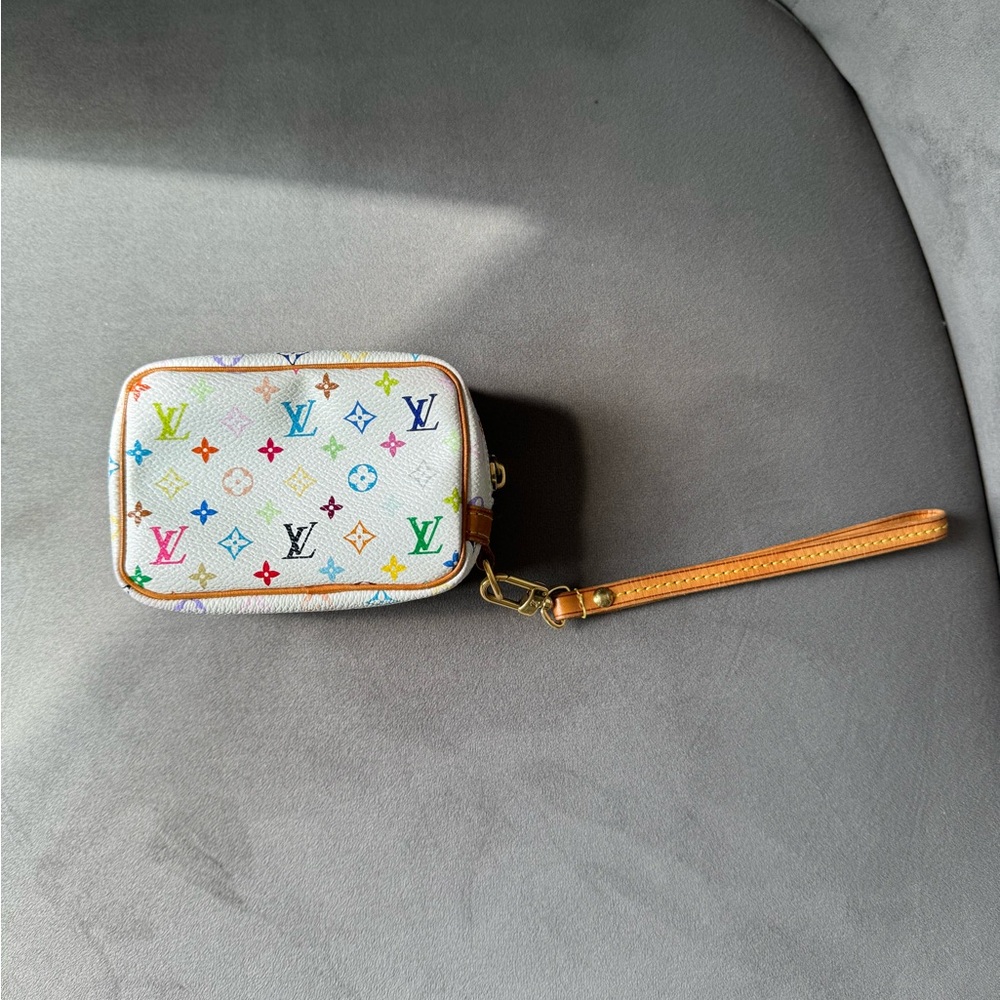 Louis Vuitton Wapity Case